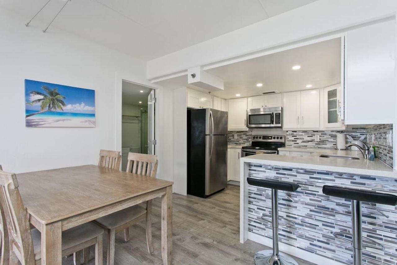 Ferienhaus Ilikai 1822-2br2ba Modern Unit With Ocean &harbor Views No Fees Honolulu