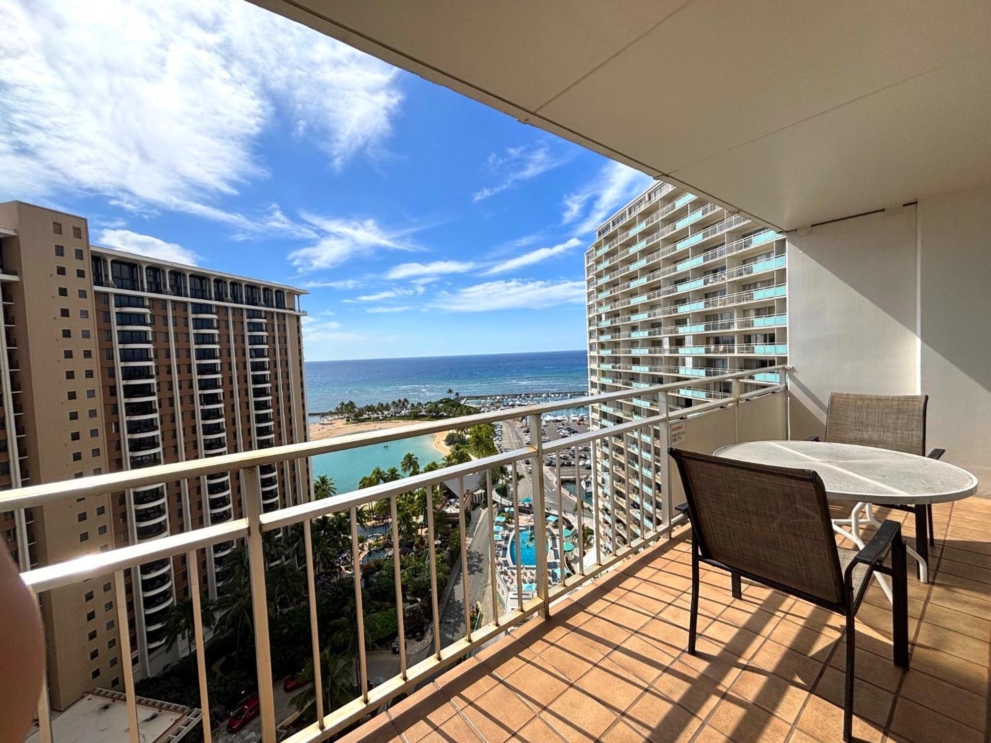 Ilikai 1822-2br2ba Modern Unit With Ocean &harbor Views No Fees Ferienhaus